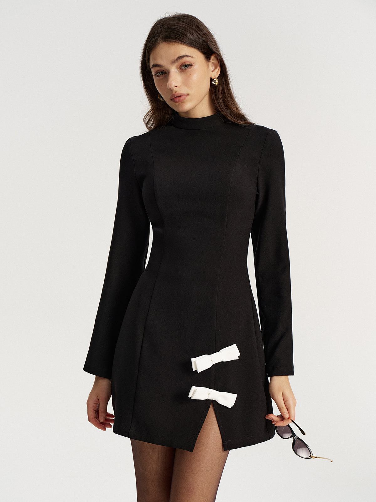 Contrast Bow Slit Mock Neck Mini Dress